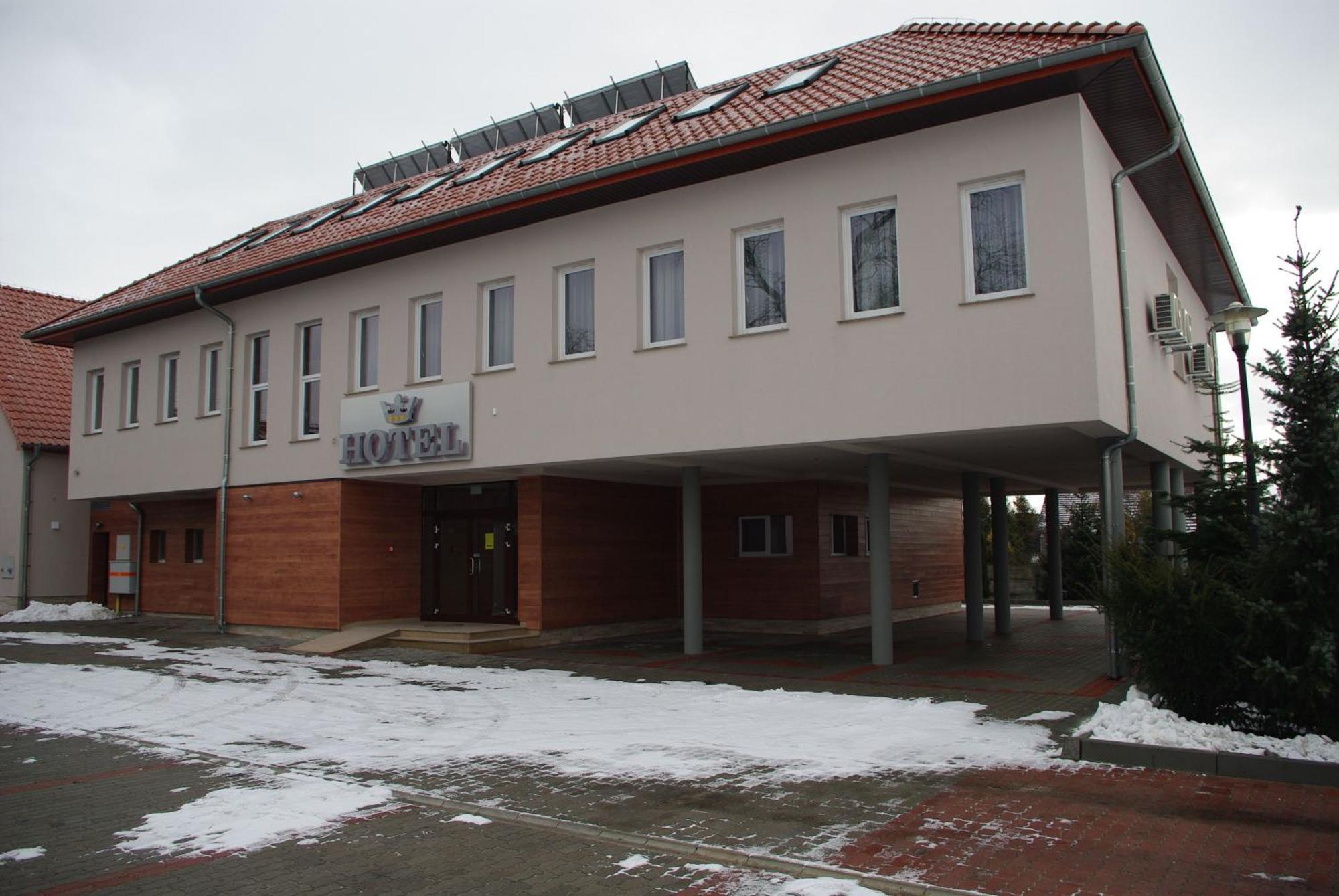 Hotel Pod Zlota Korona أوبولي المظهر الخارجي الصورة